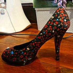 Betsey Johnson floral peep toe heel